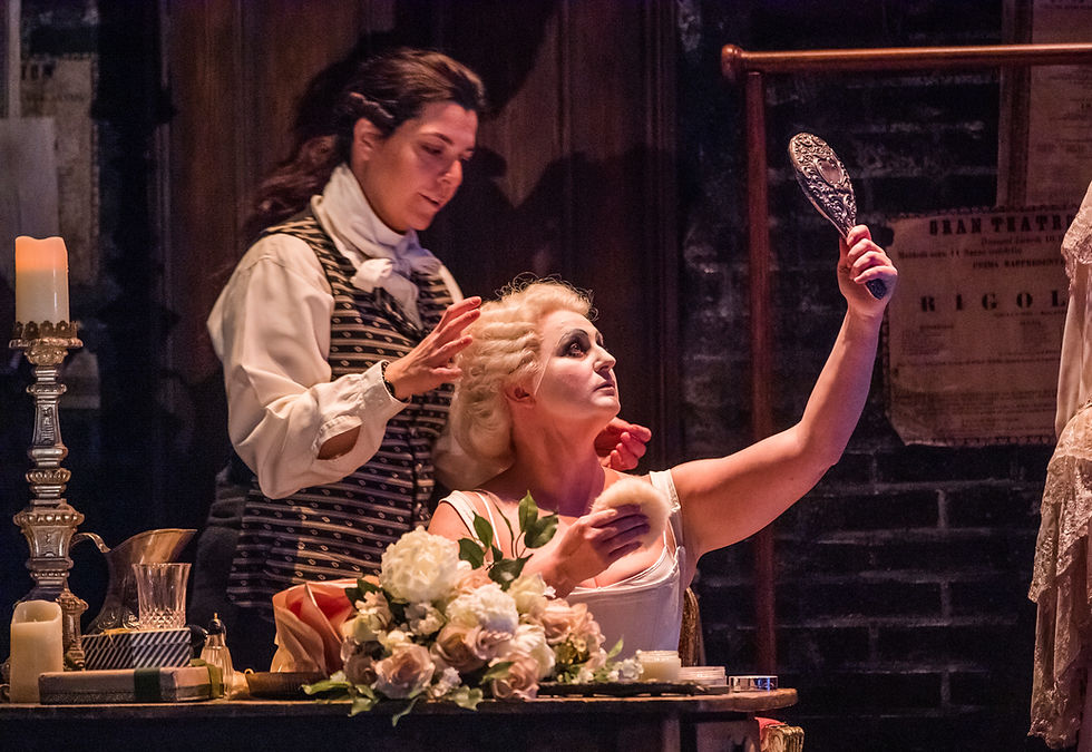 La Traviata-Behind The Curtain