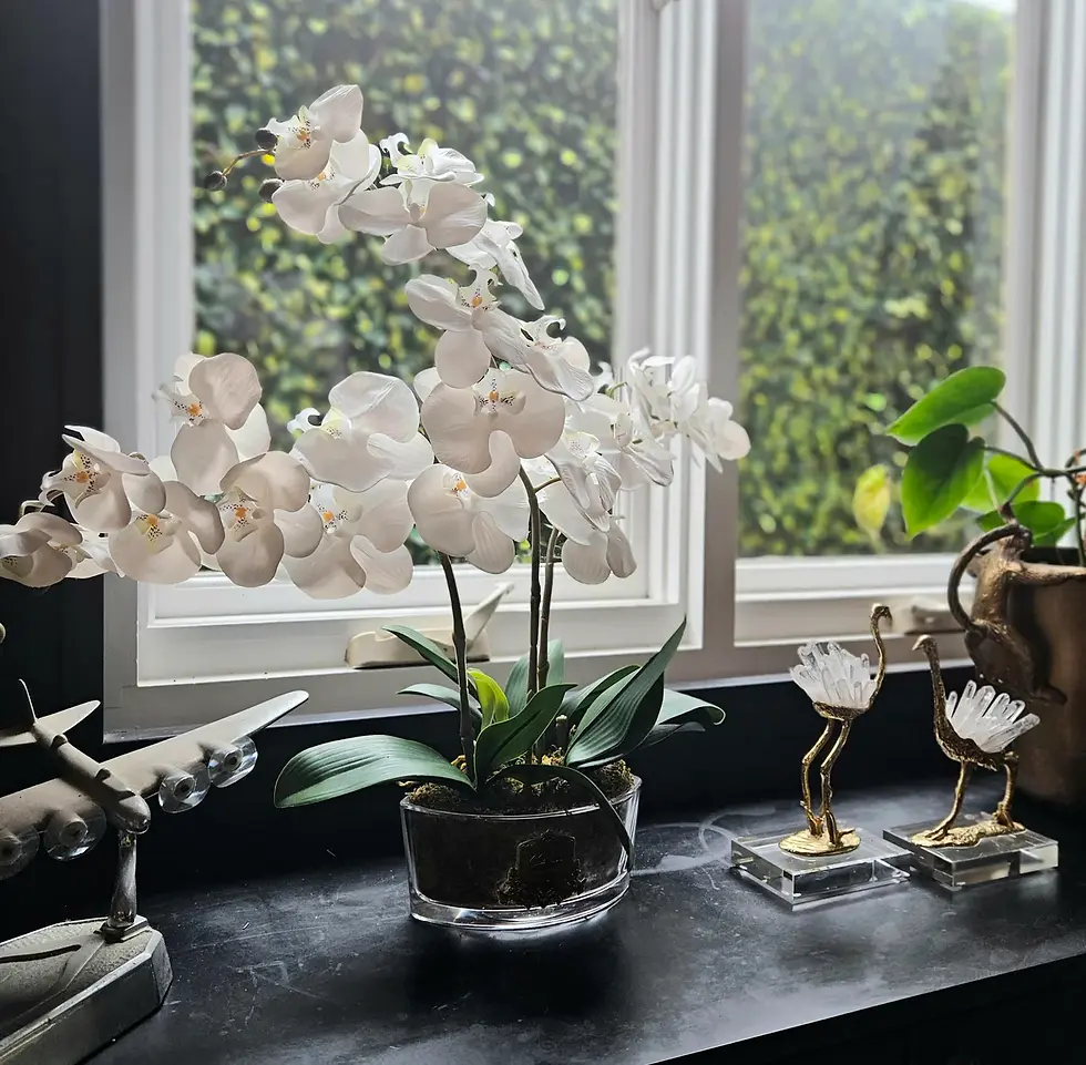 Thumbnail: CÔTE NOIRE - OVAL ORCHIDS - WHITE & GOLD BADGE