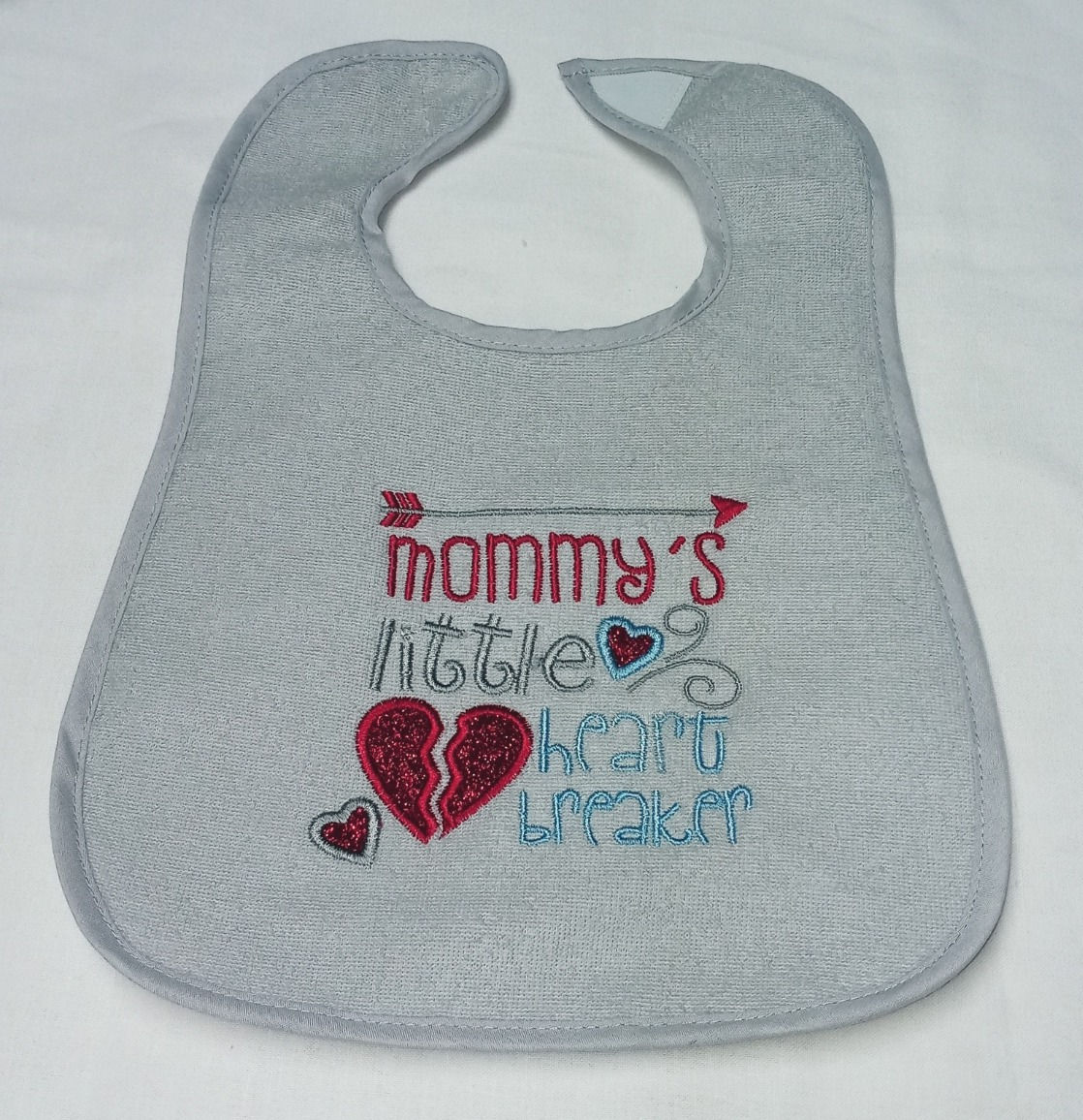 Mommy’s little heart breaker bib