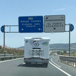 ¿Buscas alquiler de autocaravanas cerca de mí? Amafi te lo pone fácil en Barcelona, Alicante y donde lo necesites