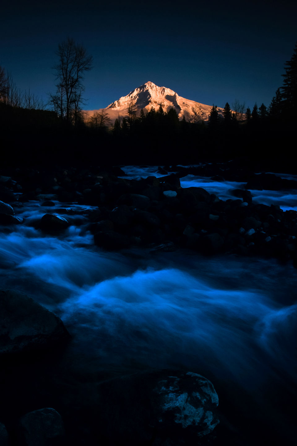Landscape color photographs from all around the world; Florida, Oregon, Idaho, Costa Rica, Canada, Washington, United States