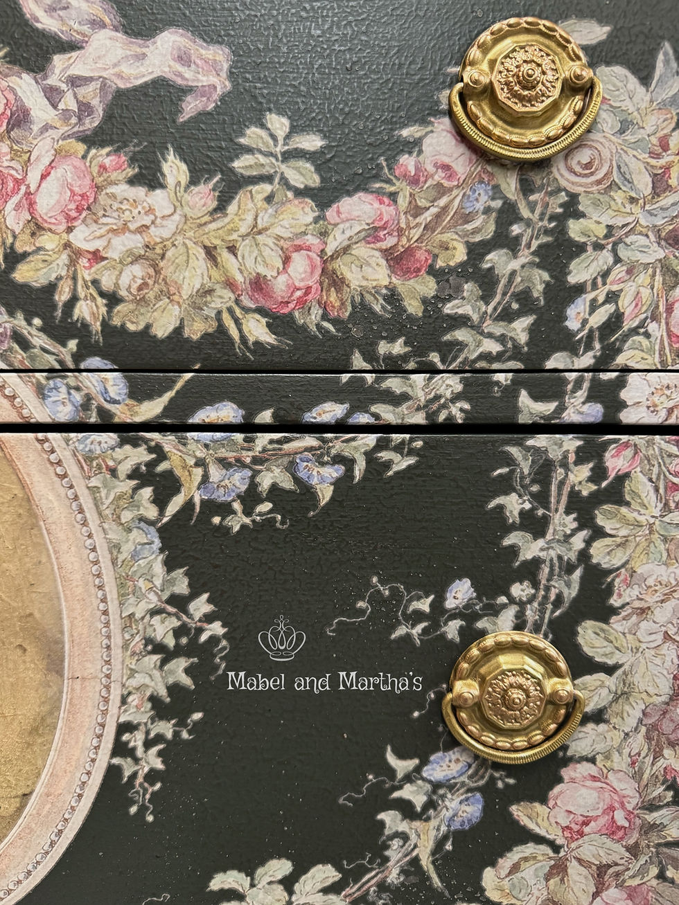 Thumbnail: 4-Drawer Dresser