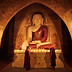 Monjes novatos velas de iluminación