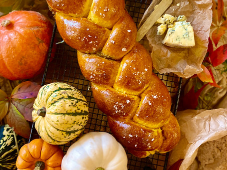 Pumpkin sage and stilton bread