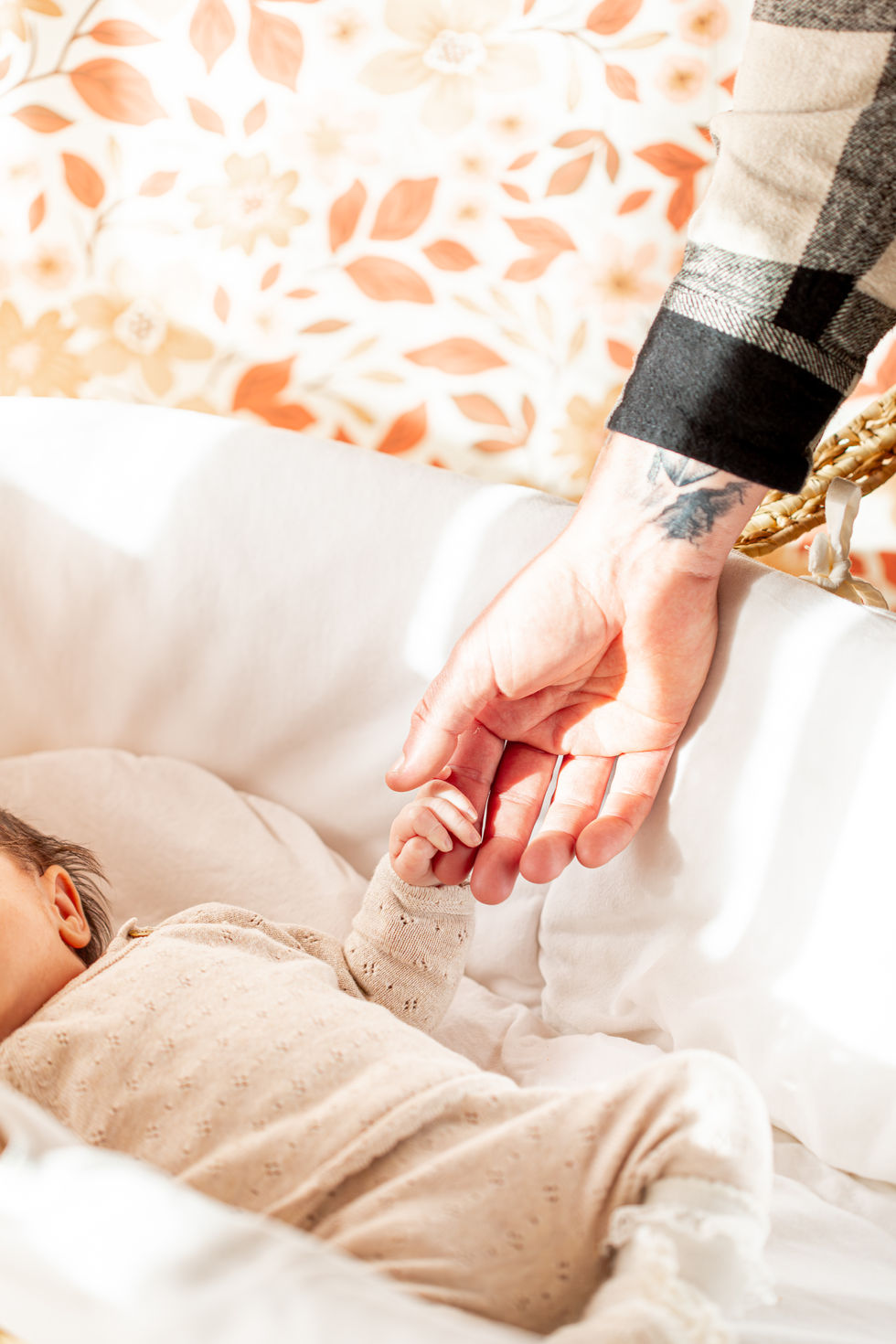 Shooting naissance mains enfant 