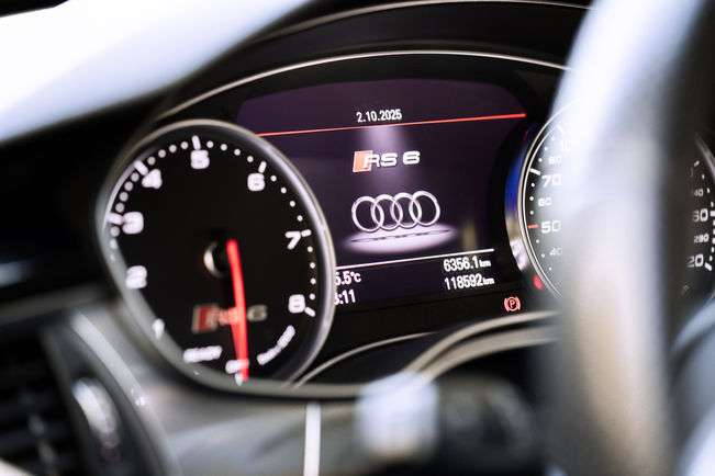 Compteur Audi RS6 – détail instrumentation