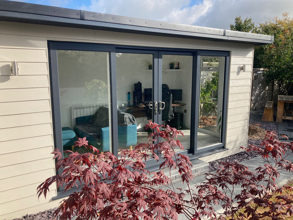 Cobblestone hardie plank garden room