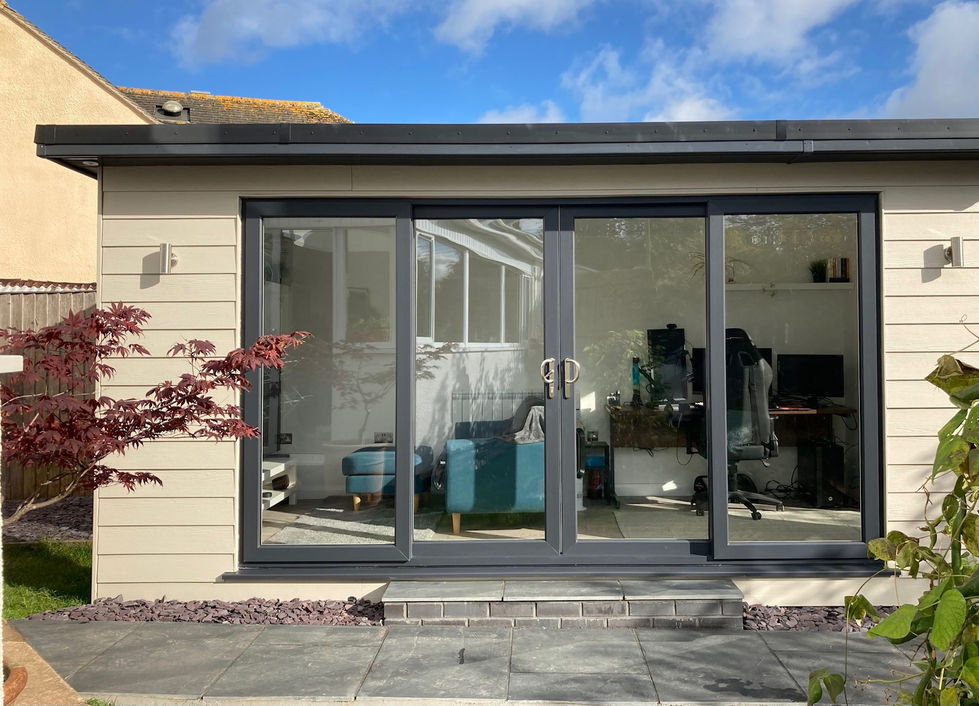 Cobblestone hardie plank garden room