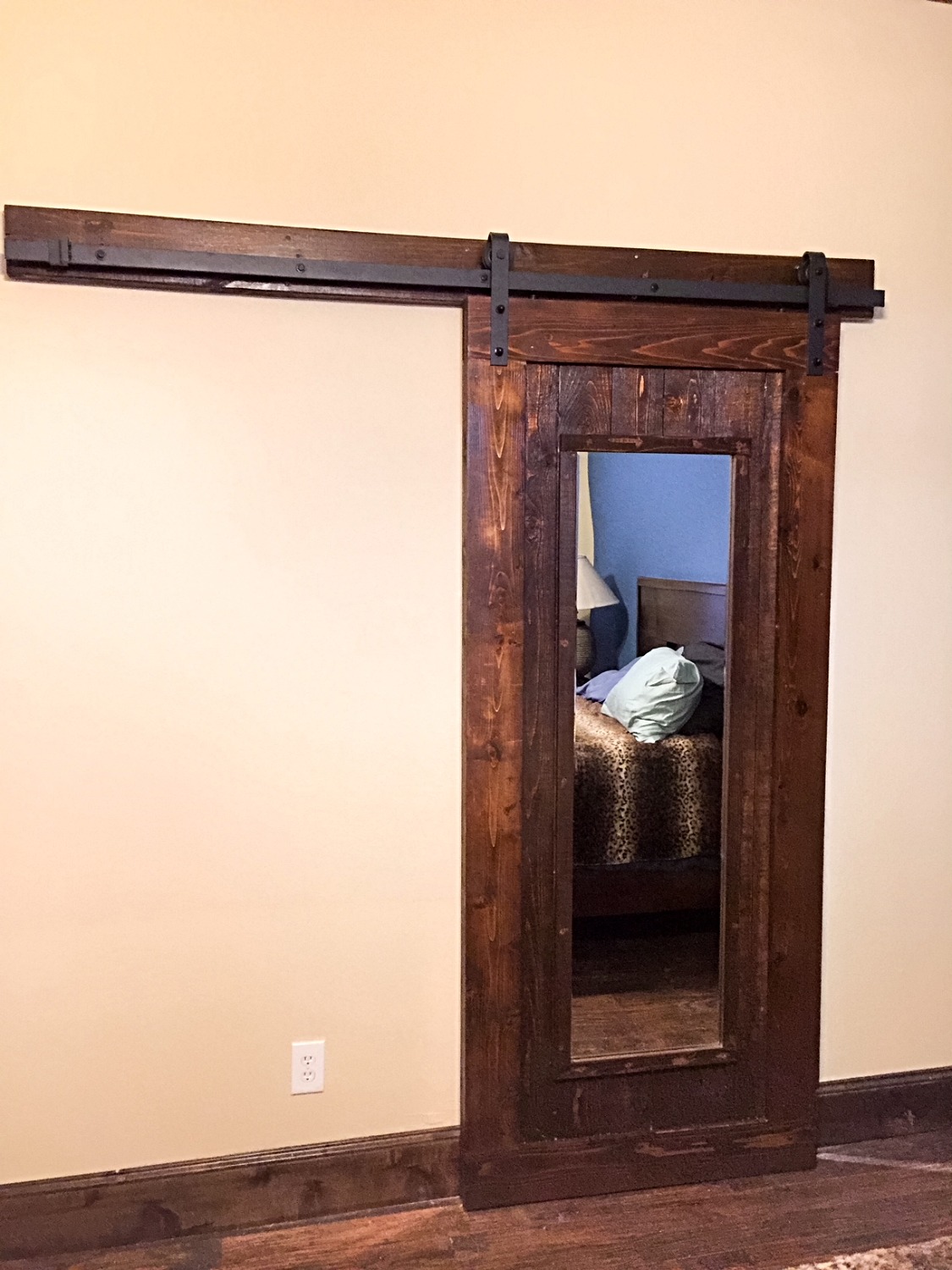 FWBD Mirror Model Door