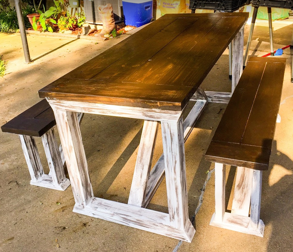 Picnic table