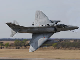 El retiro del A-4AR Fightinghawk en Argentina. Fin de una etapa y el necesario comienzo de otra