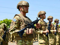 Estados Unidos entrega de armamento y equipamiento militar a El Salvador