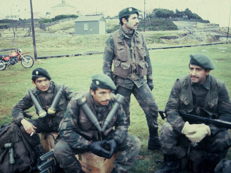 Combate de Las Piedras: Contra el SAS en la Isla Gran Malvina