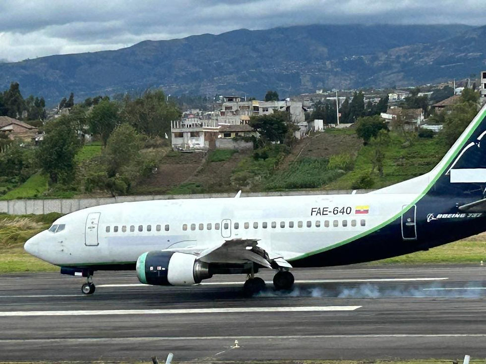La Fuerza Aérea Ecuatoriana recibe su Boeing 737-500