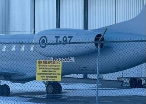 Foto tomada por personal de la FAA cuando se recibieron los Embraer 140 anteriores.