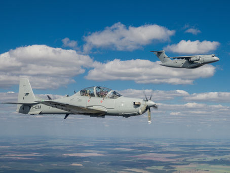 Embraer entrega el tercer KC-390 a Portugal y realiza el vuelo inaugural del A-29N Super Tucano