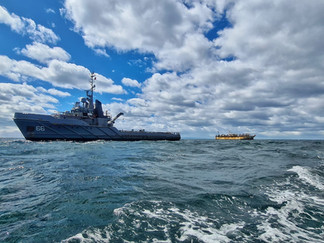 Armada de Chile vigila pesqueros en tránsito por el Estrecho de Magallanes
