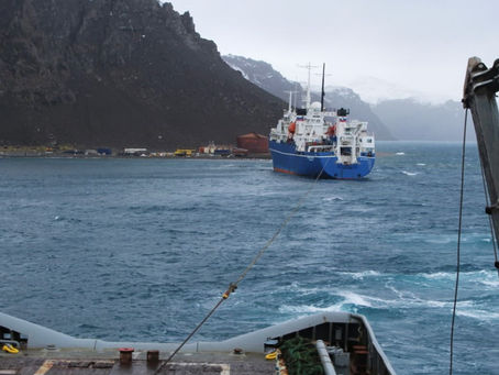 La Armada Argentina auxilió a un buque de bandera rusa en la Antártida