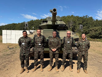 El Ejército Brasileño asistió a la demostración de tiro del Tulpar con Hitfact MkII