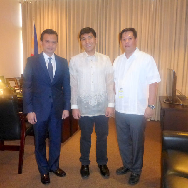 WESLEYsenator trillanes1.jpg