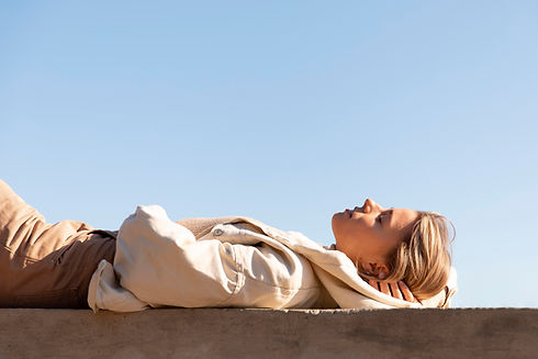 persona-durmiendo-tomando-una-siesta.jpg