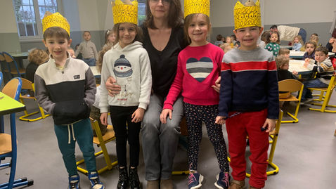 GS-MS-PS : La fête des Rois enchante les maternelles de Saint-Louis