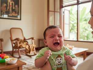 Bayi Rewel Tidak Selalu Lapar: Ini Hal yang Perlu Dicek Sebelum Memberi Susu