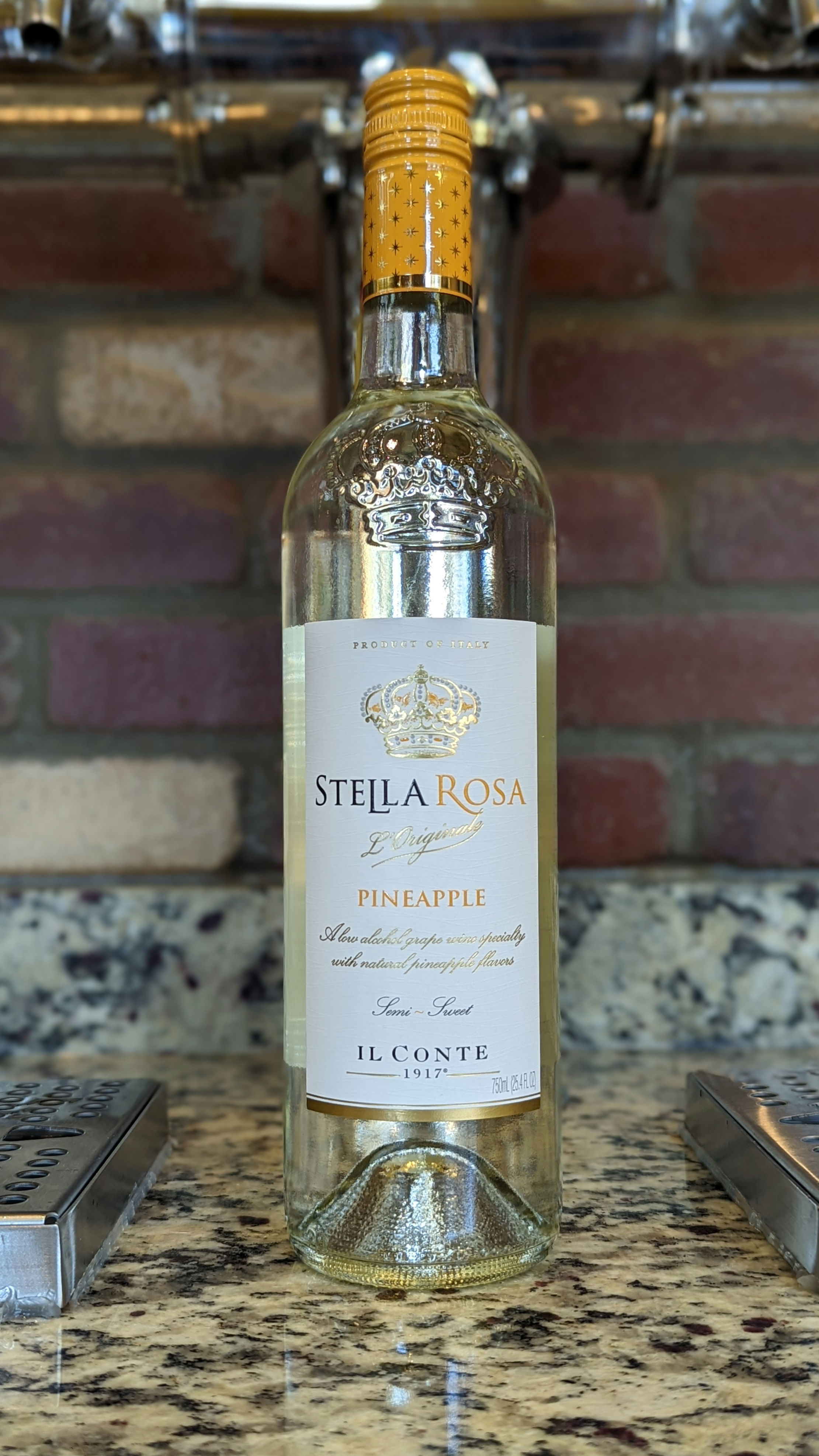 Stella Rosa Pineapple 