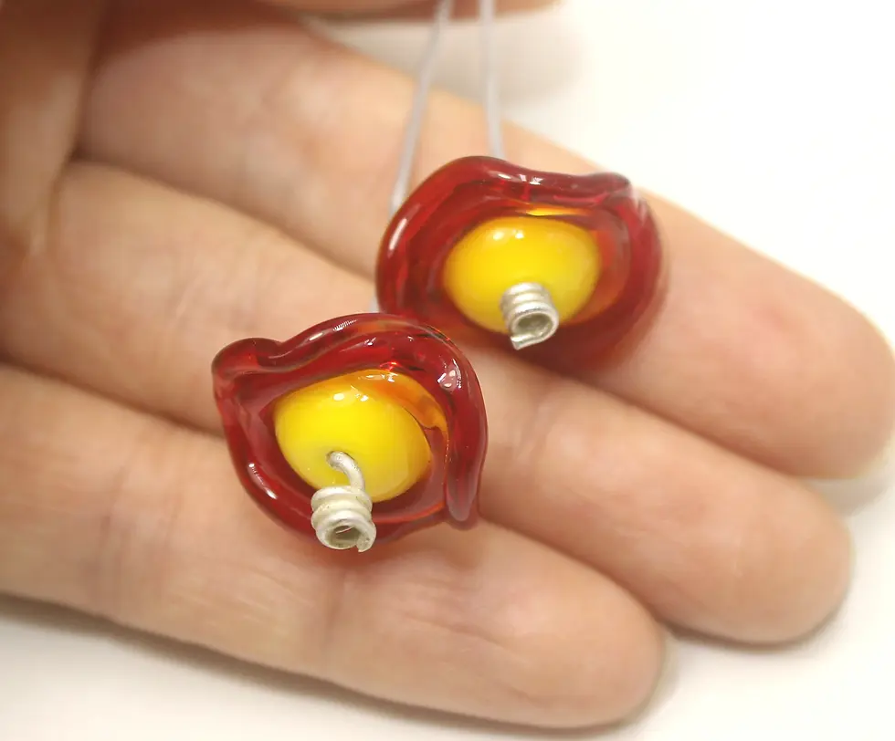 Yellow pair beads with ruffle