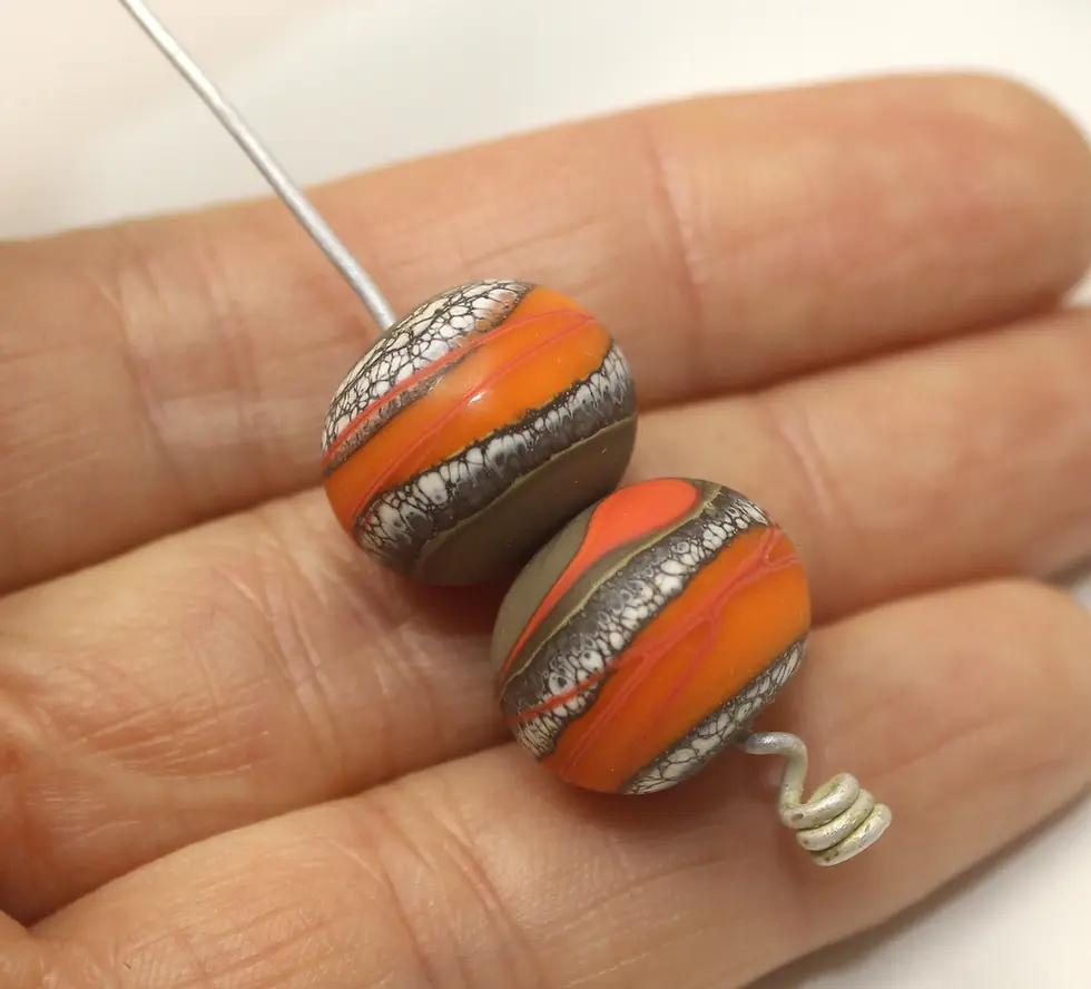 Grey etched pair glass bead 14mm
