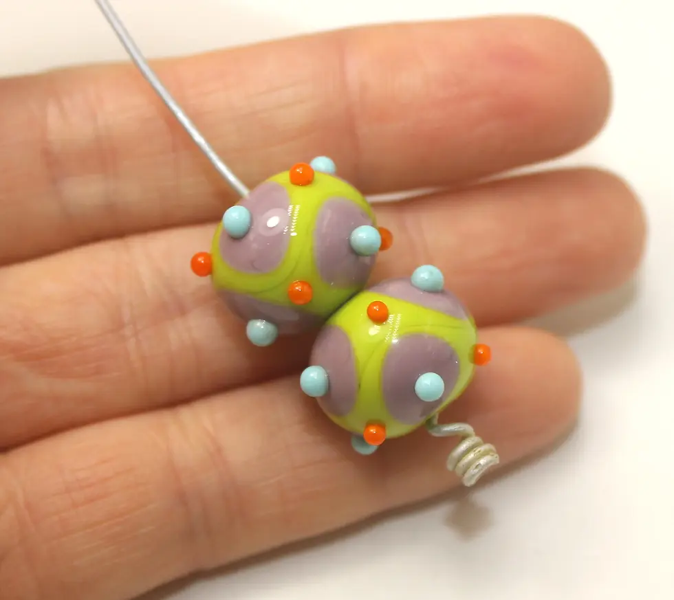 Green pair beads with raised dots