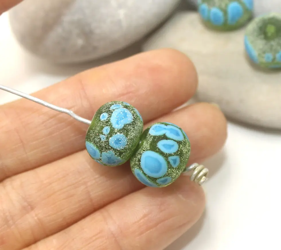 Rondelle beads 12mm with lava textured