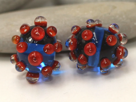 Handmade Italian Glass Lampwork Beads – A Glimpse Into the Tradition and Craft