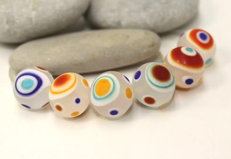Etched glass beads