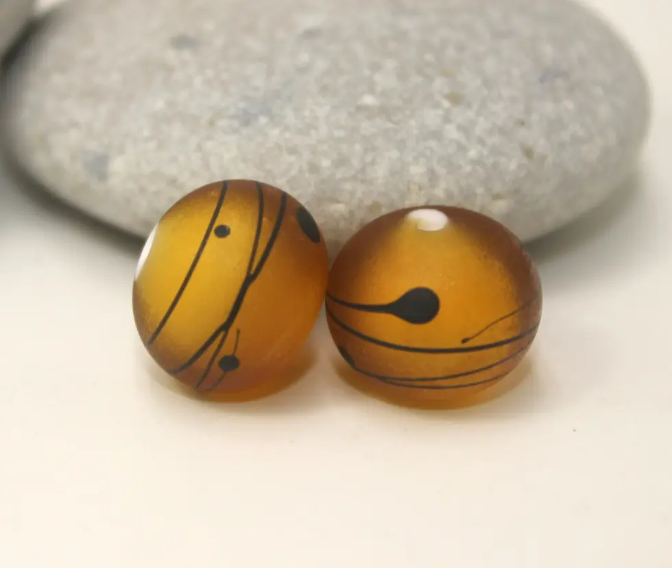 Brown etched pair glass bead