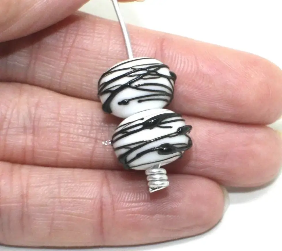 White pair glass bead 14mm