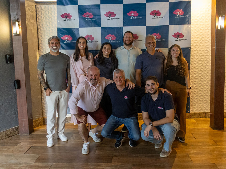 Integração entre equipes durante a confraternização de início de ano da Blossom Consult.