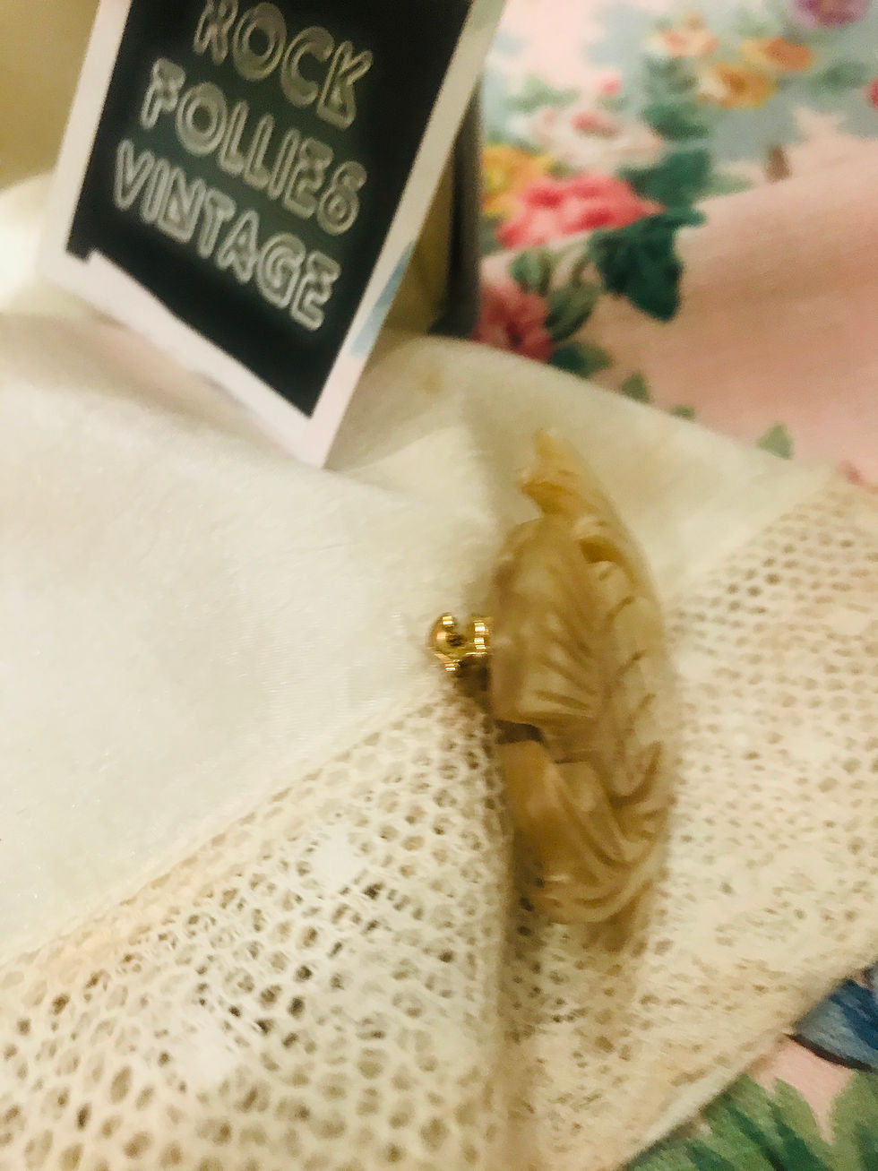Thumbnail: 1980s Carved Horn Thistle Brooch