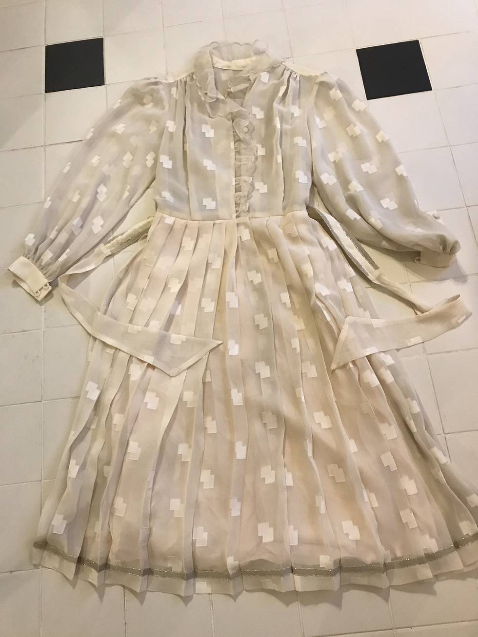Thumbnail: Cream Floaty Chiffon Cream 1970s Dress Flat View