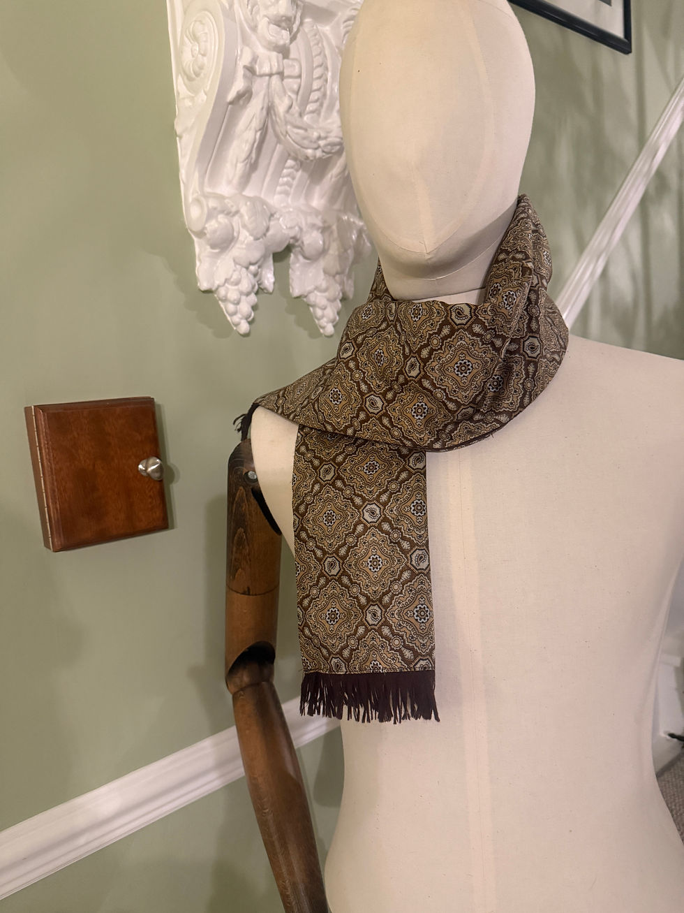 Double sided Vintage Fringed Scarf by Tootal with brown wool and a diamond pattern