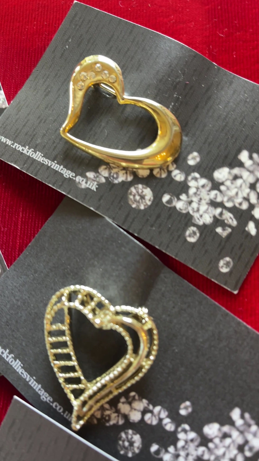 Thumbnail: Heart Vintage Brooches
