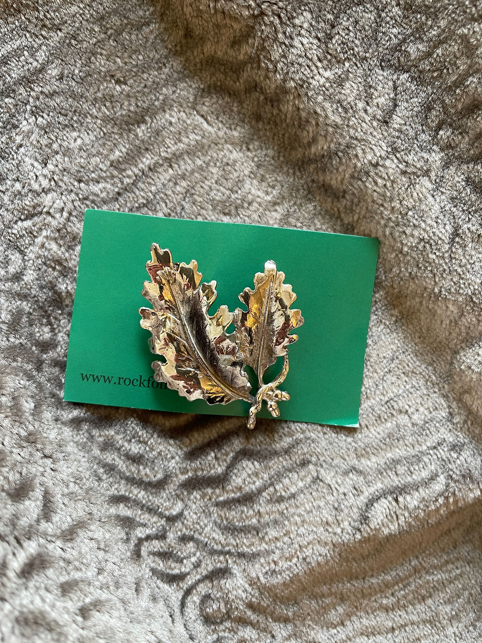 Thumbnail: Vintage BroocheSilver Oak Leaves