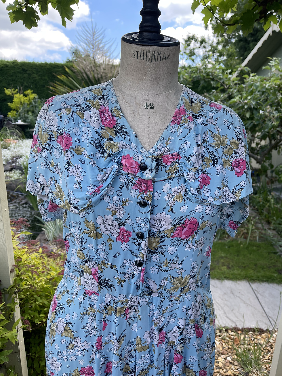 Thumbnail: 1940s Blue and Pink Floral Day Dress Front View