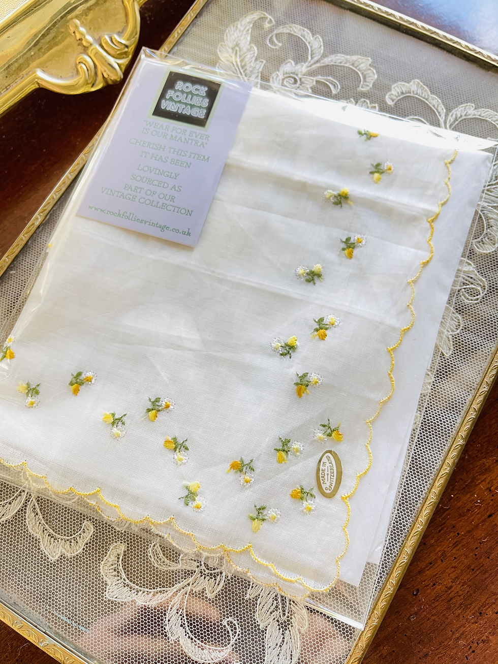 Thumbnail: Vintage Lace Handkerchief - Daisy Daisy
