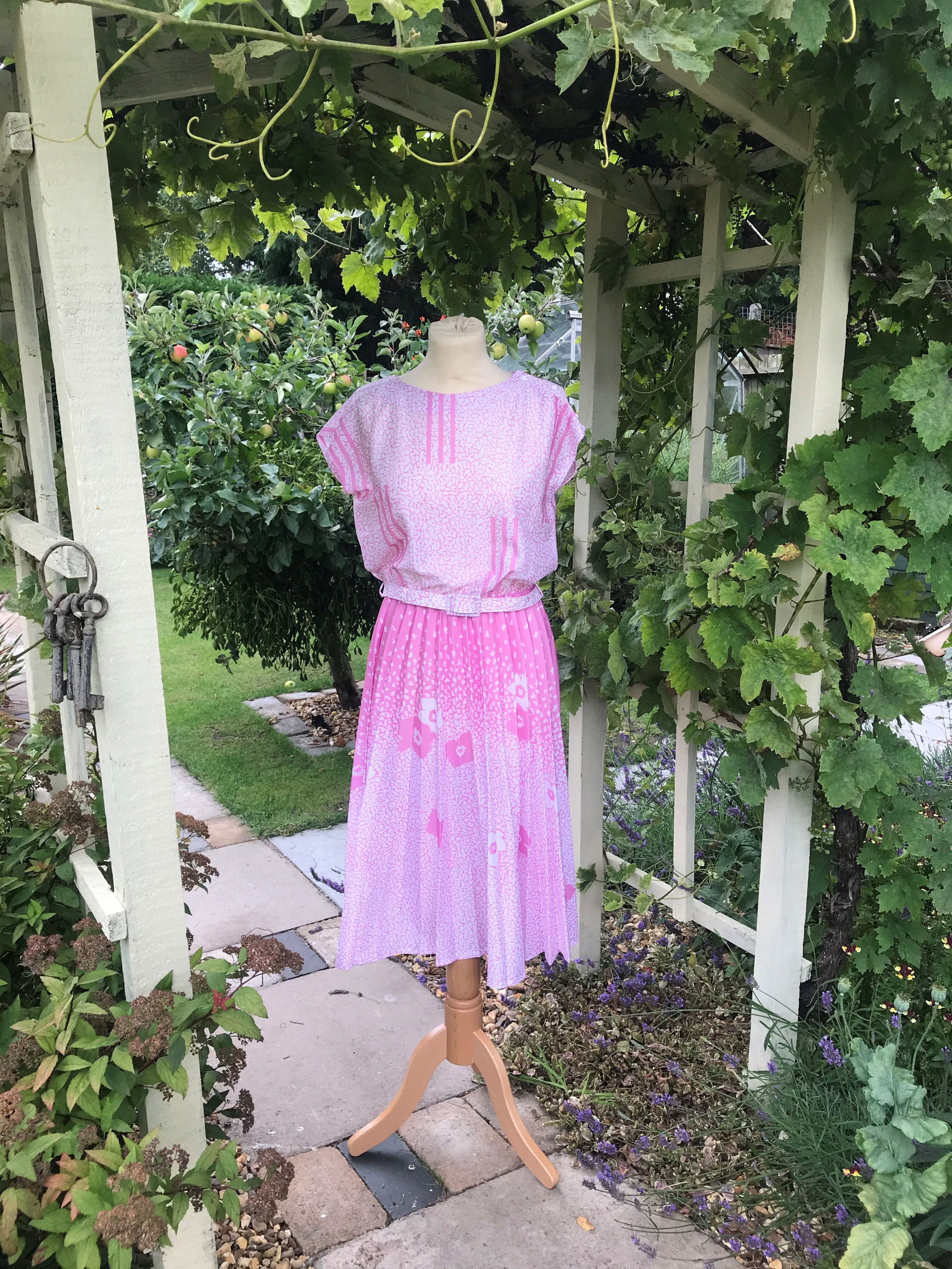 80s Cap Sleeve Pleated Dress