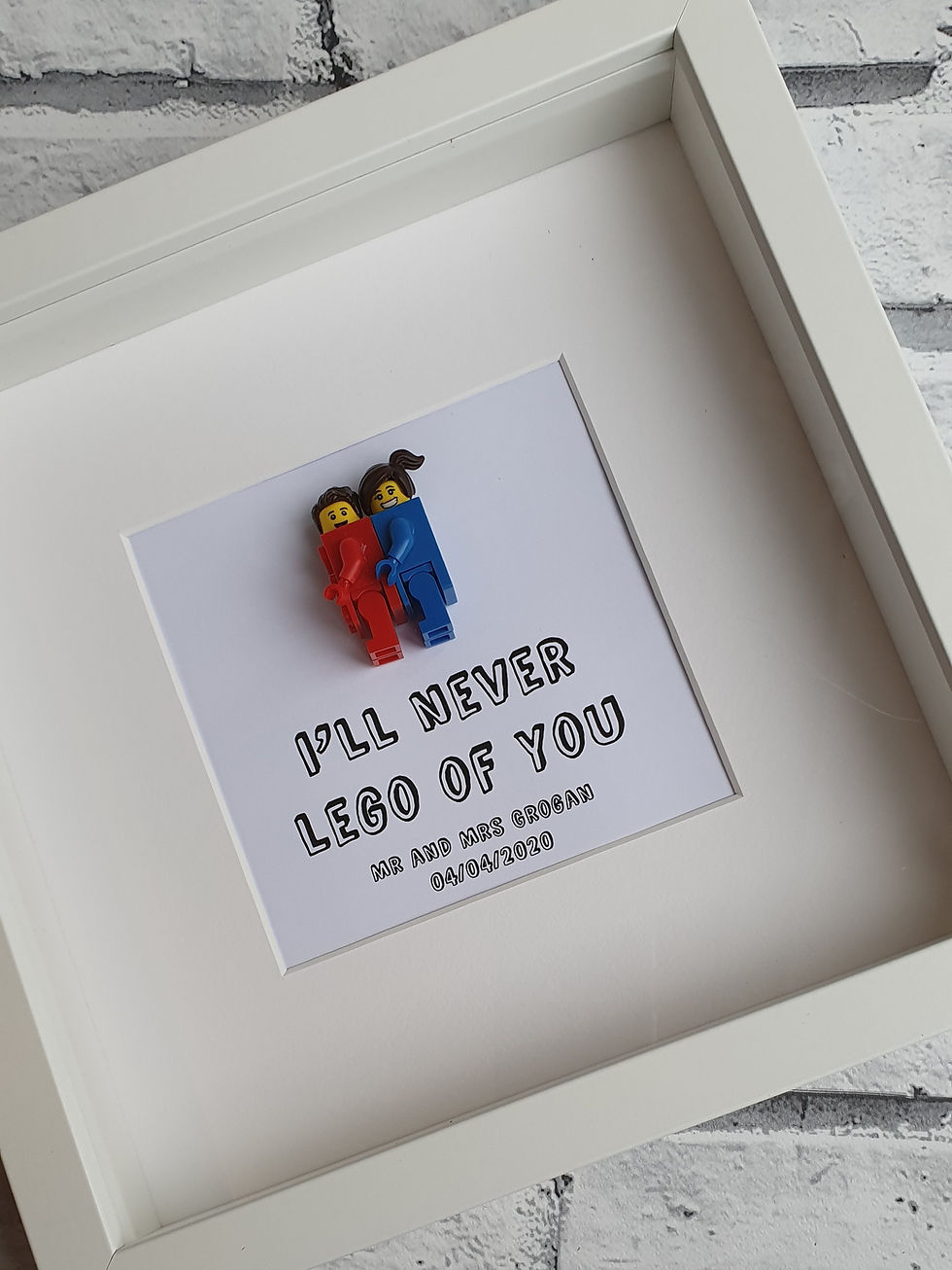 Thumbnail: Brick Guy and Brick Girl Minifigures Love Frame