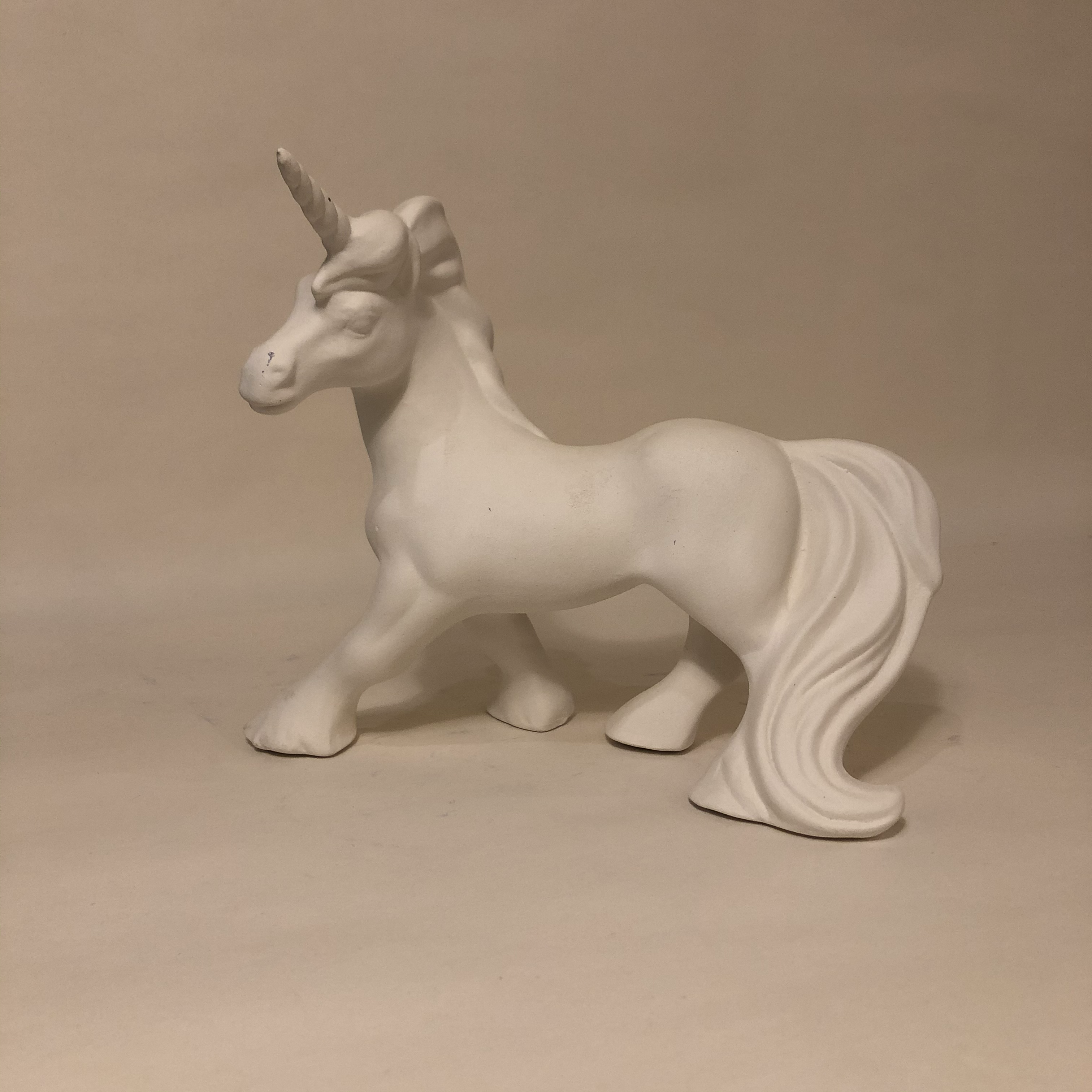 Large Unicorn - 16 (h) 19 (l)