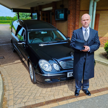 Funeral Vehicles And Choosing The Right Option