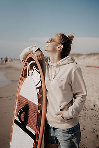 MAUKAI - BEWERBUNG - Hoodie Alive