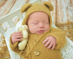 cape coral newborn photographer Ainslie Images